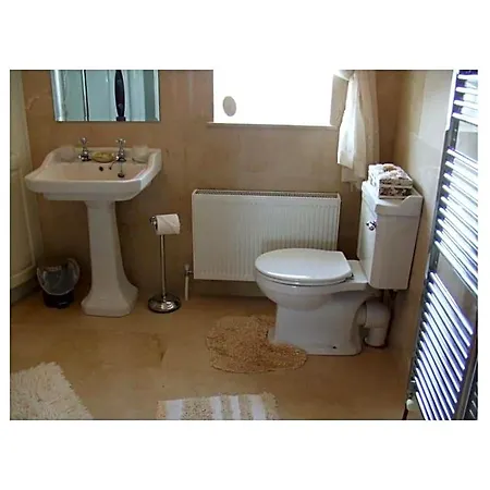 Ambrose Mews 3*