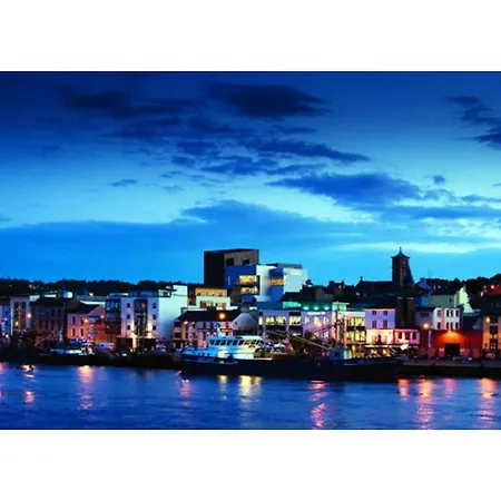 Bed & Breakfast Ambrose Mews 3*