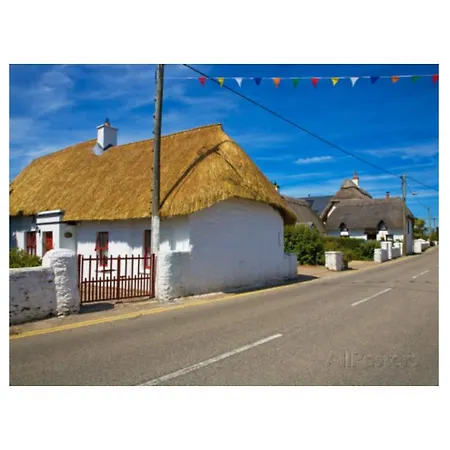 Ambrose Mews Bed & Breakfast 3*